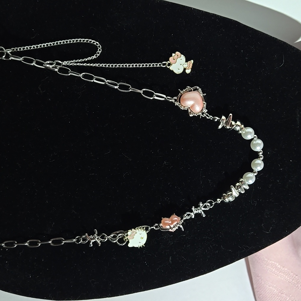 HELLO KITTY Sweetheart Necklace